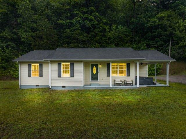 House for sale in Manchester, Kentucky