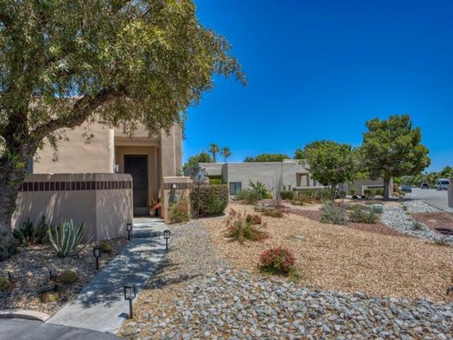 Condo for sale in Cathedral City, California