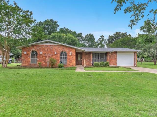 House for sale in Elmore, Alabama