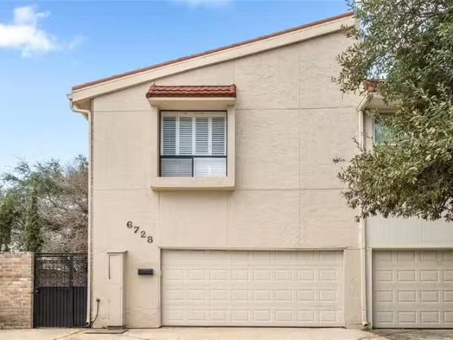 Condo for sale in Houston