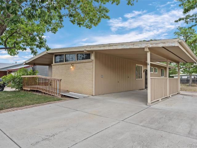 House for sale in Arapahoe, Colorado