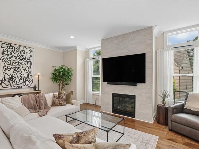 Townhouse for sale in Sandy Springs, Georgia