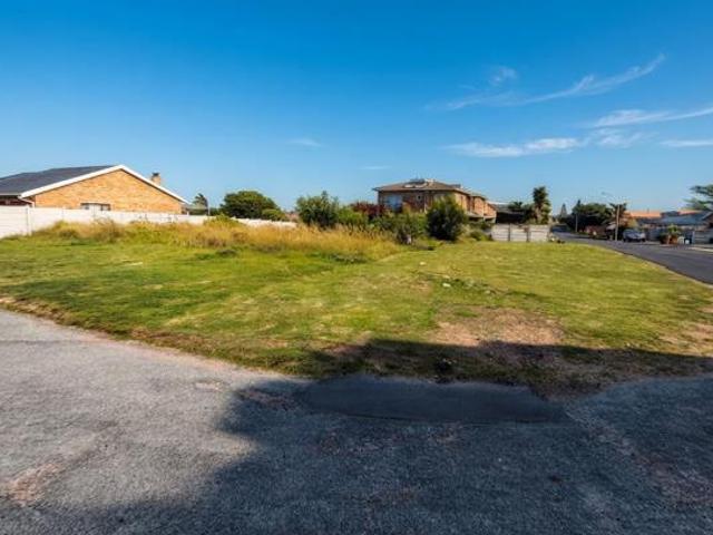 Land for sale in Cape St Francis, Eastern Cape