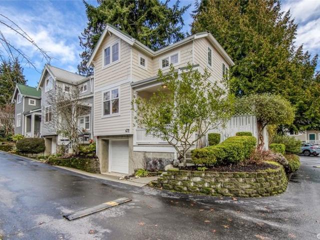 Condo for sale in Bainbridge Island, Washington