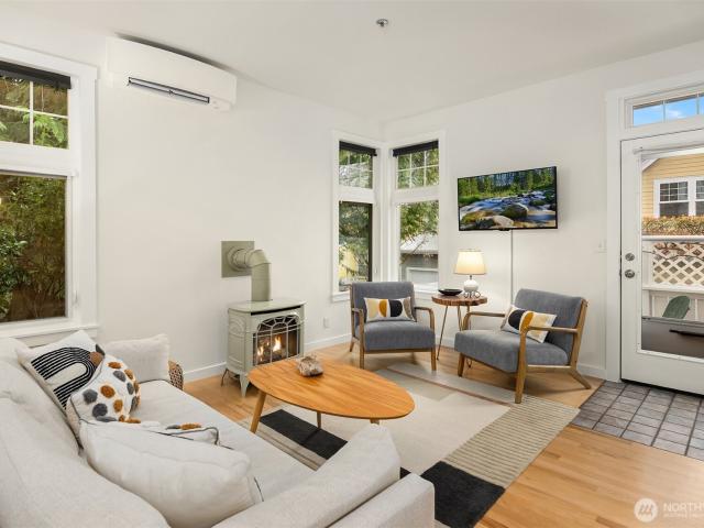 Condo for sale in Bainbridge Island, Washington
