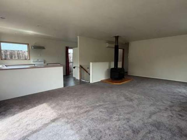 House for rent in Kelvin Heights, Queenstown