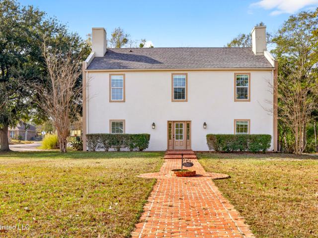 House for sale in Diamondhead, Mississippi