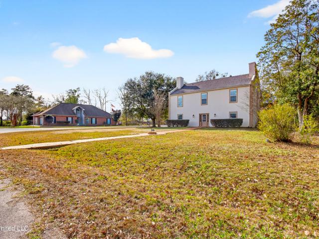 House for sale in Diamondhead, Mississippi