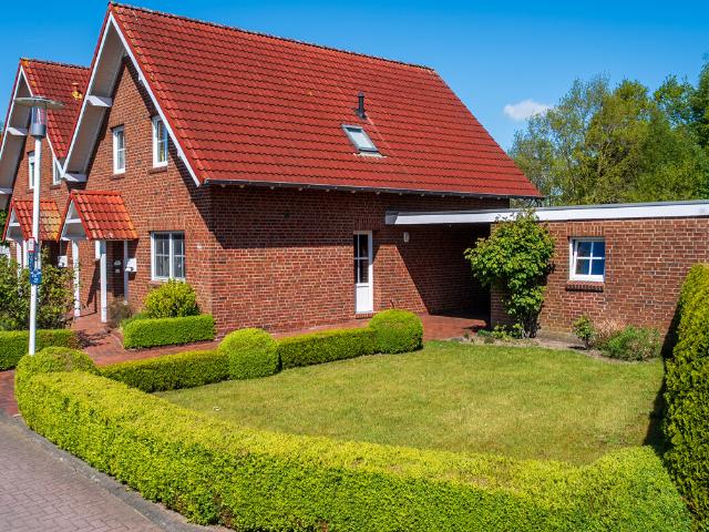 Doppelhaushälfte kaufen in Uttel, Wittmund