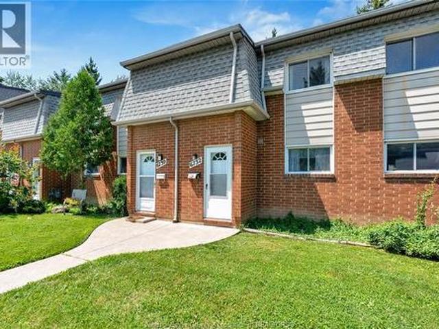 Townhouse for sale in Maidstone, Ontario
