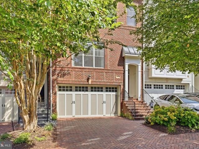 Townhouse for sale in Virginia
