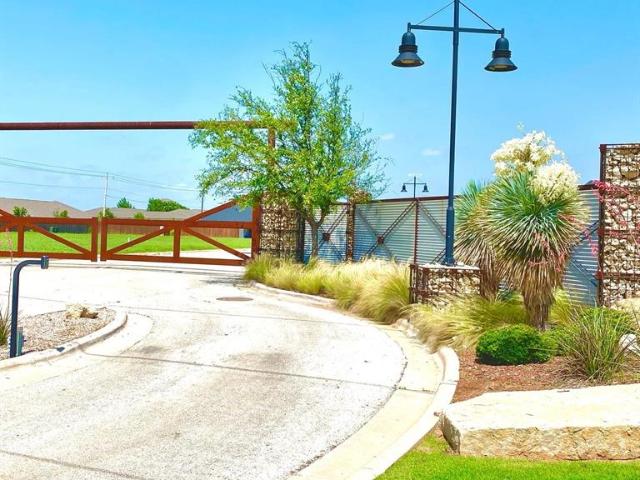 Land for sale in Taylor, Texas