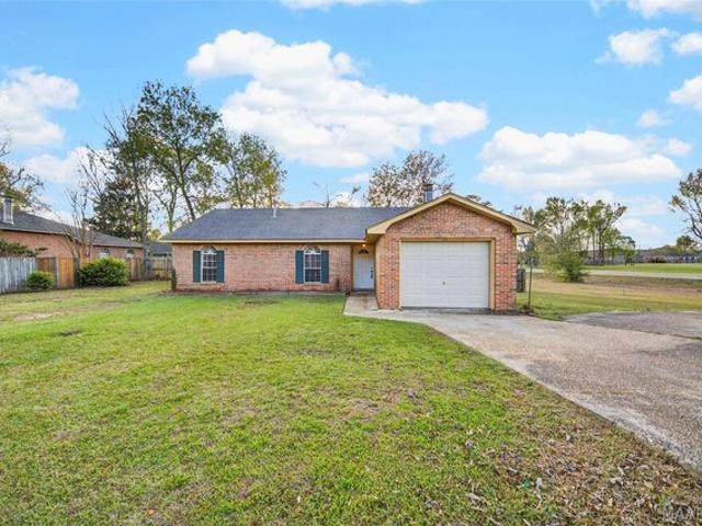House for sale in Elmore, Alabama