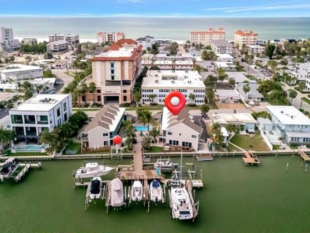 House for sale in Clearwater Beach, Clearwater