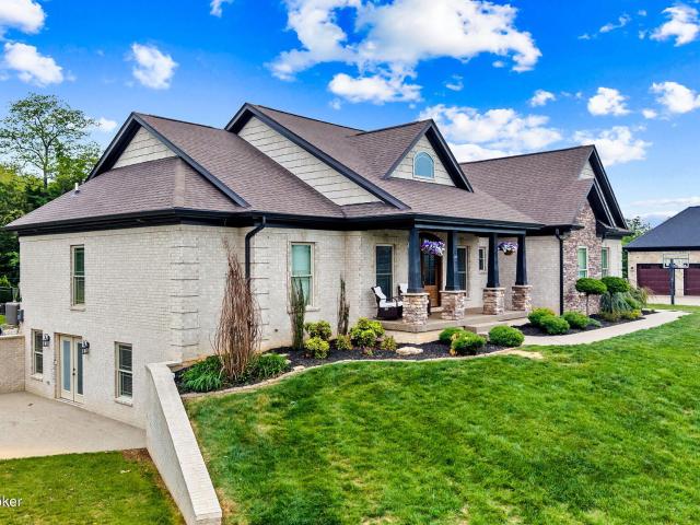 House for sale in Mount Washington, Kentucky