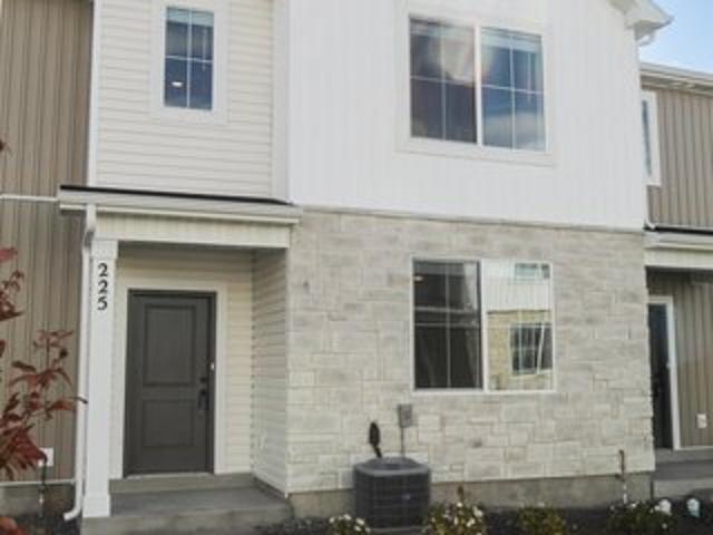 Townhouse for sale in Cache, Utah