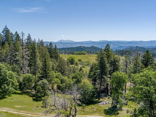 House for sale in Zenia, Trinity County