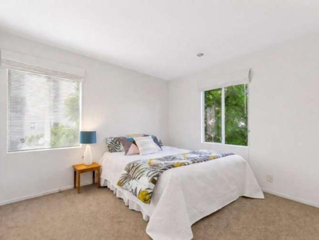 Apartment for sale in Newmarket