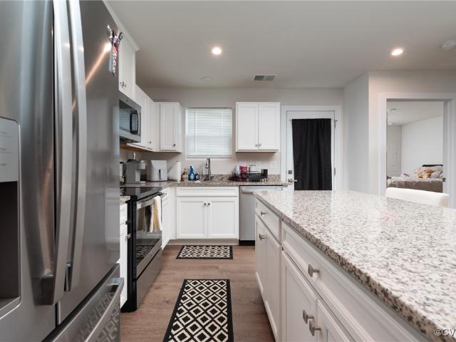 Townhouse for sale in Chesterfield