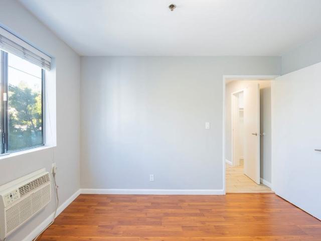 Apartment for rent in Canoga Park, California