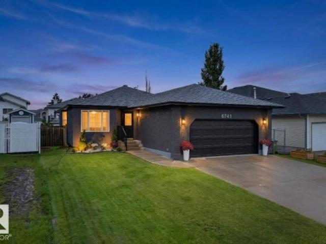 House for sale in Wedgewood, Alberta