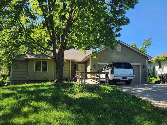 House for sale in Sherwood Estates, Topeka