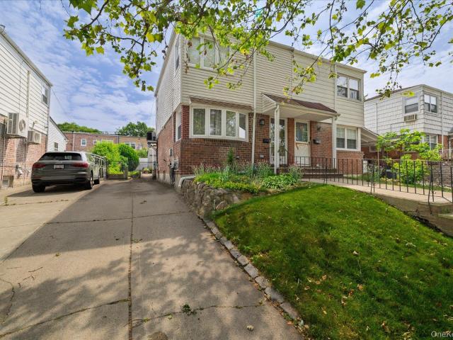 House for sale in Fresh Meadows, New York