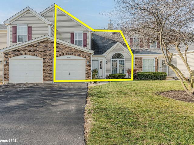 Condo for sale in Gurnee, Illinois