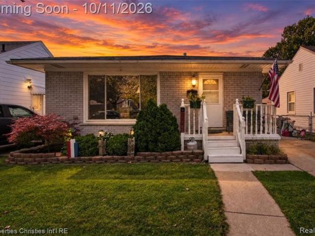 House for sale in Southfield-Vernor Estates Subdivision, Allen Park
