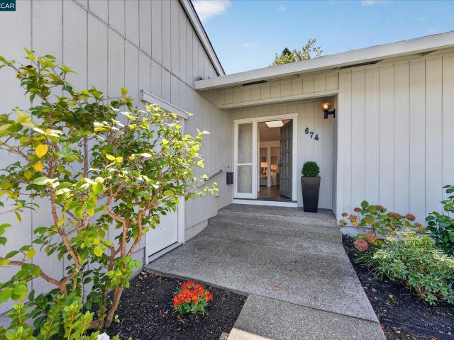 Condo for sale in Moraga, California