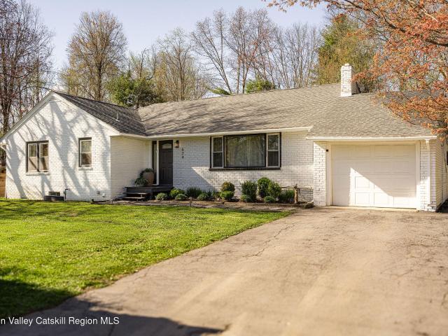 House for sale in Bloomington, New York
