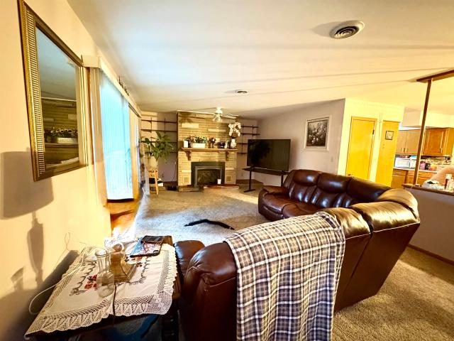 House for sale in Oglesby, LaSalle County