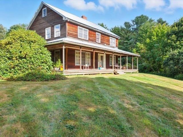 House for sale in Hinesburg, Vermont