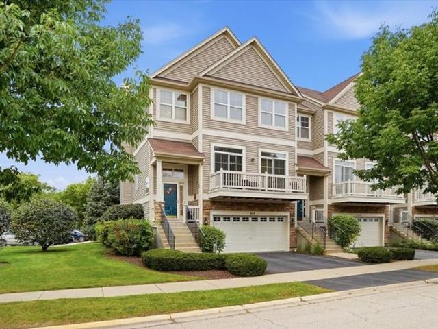 Townhouse for sale in Grayslake, Illinois