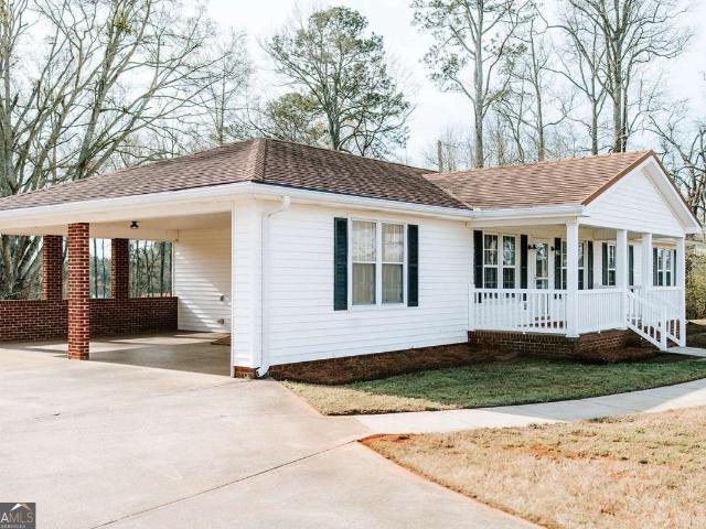 House for sale in Arnoldsville, Georgia