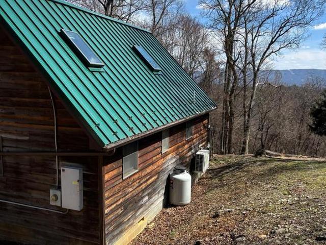 House for sale in Hardy, West Virginia