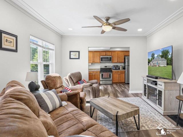 House for sale in Ottawa Lake, Michigan