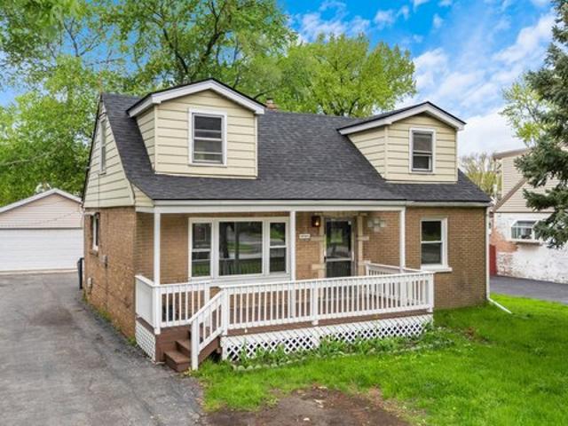 House for sale in Bridgeview, Illinois