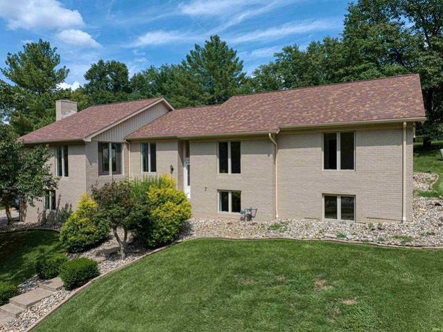 House for sale in Newburgh, Indiana