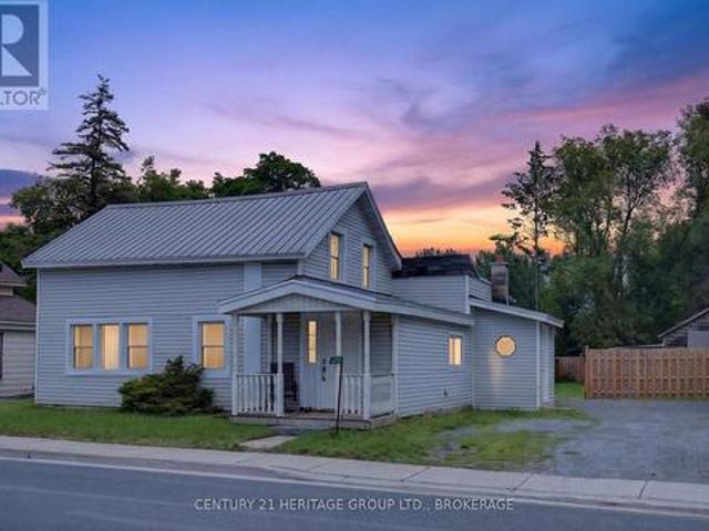 House for sale in South Frontenac, Ontario