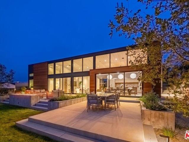 House for sale in Malibu