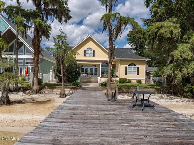 House for sale in Elizabethtown, Bladen County