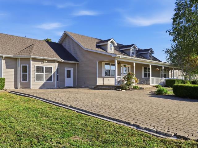 House for sale in Thayer, Missouri