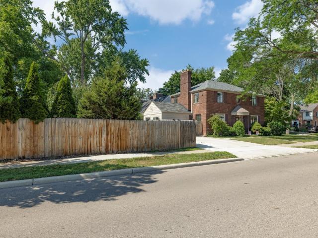 House for sale in Grosse Pointe, Michigan