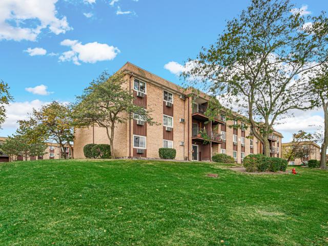 Condo for sale in Hoffman Estates