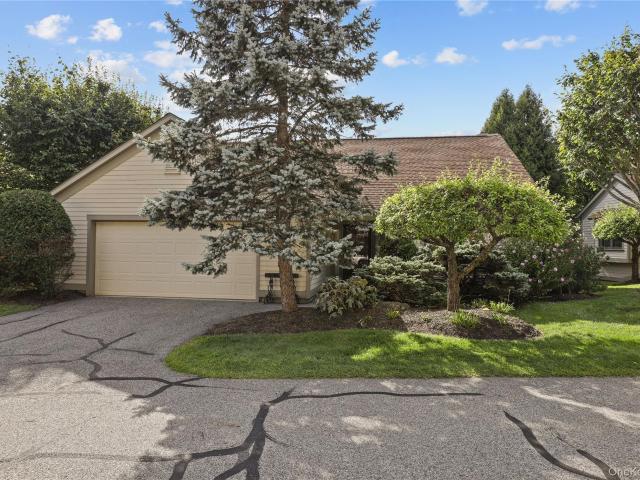 Condo for sale in Amawalk, New York