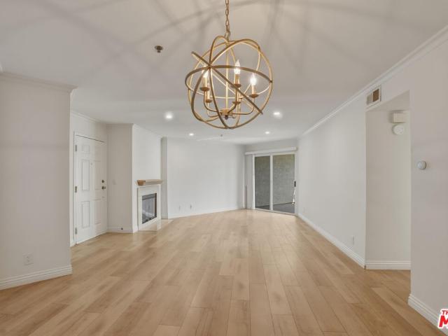 Condo for sale in Oak Park, California