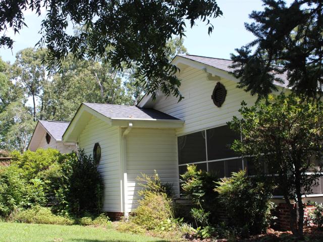 House for sale in Campobello, South Carolina