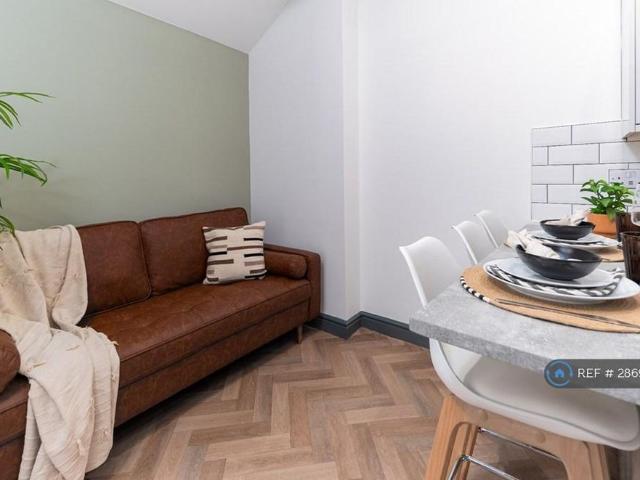 Room for rent in Limefield, Bury