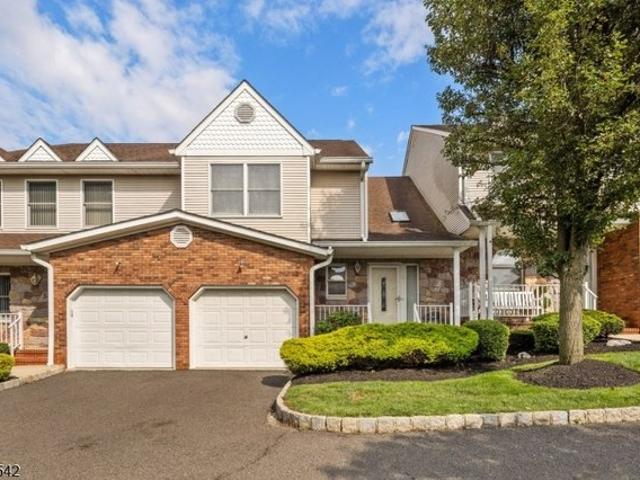 Condo for sale in Clark, New Jersey